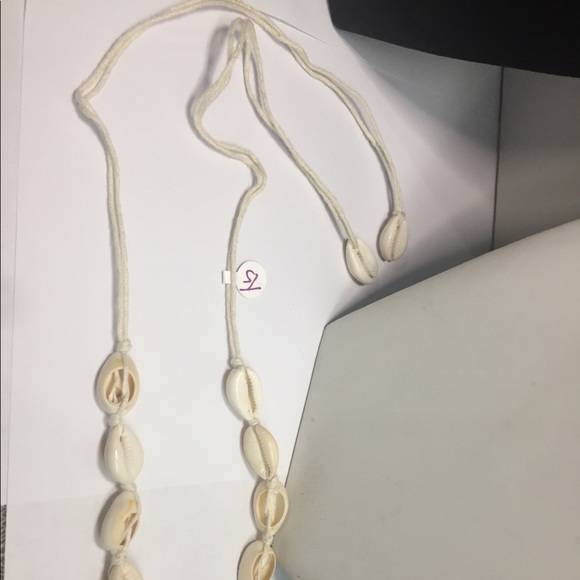 New Shell Choker/Necklace - Picture 5 of 5